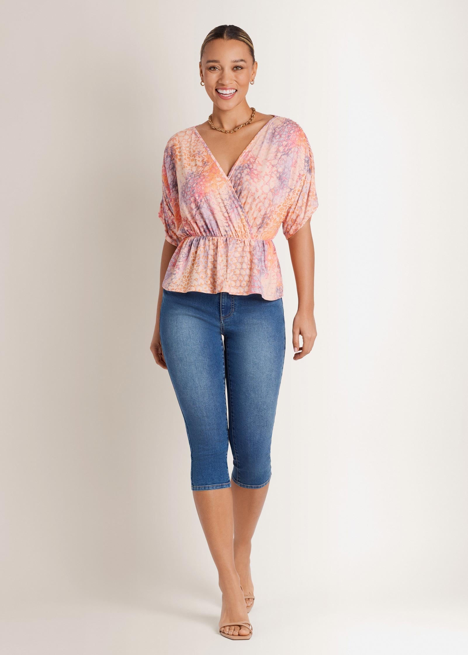 Cindy Capri Jeans - Medium Wash