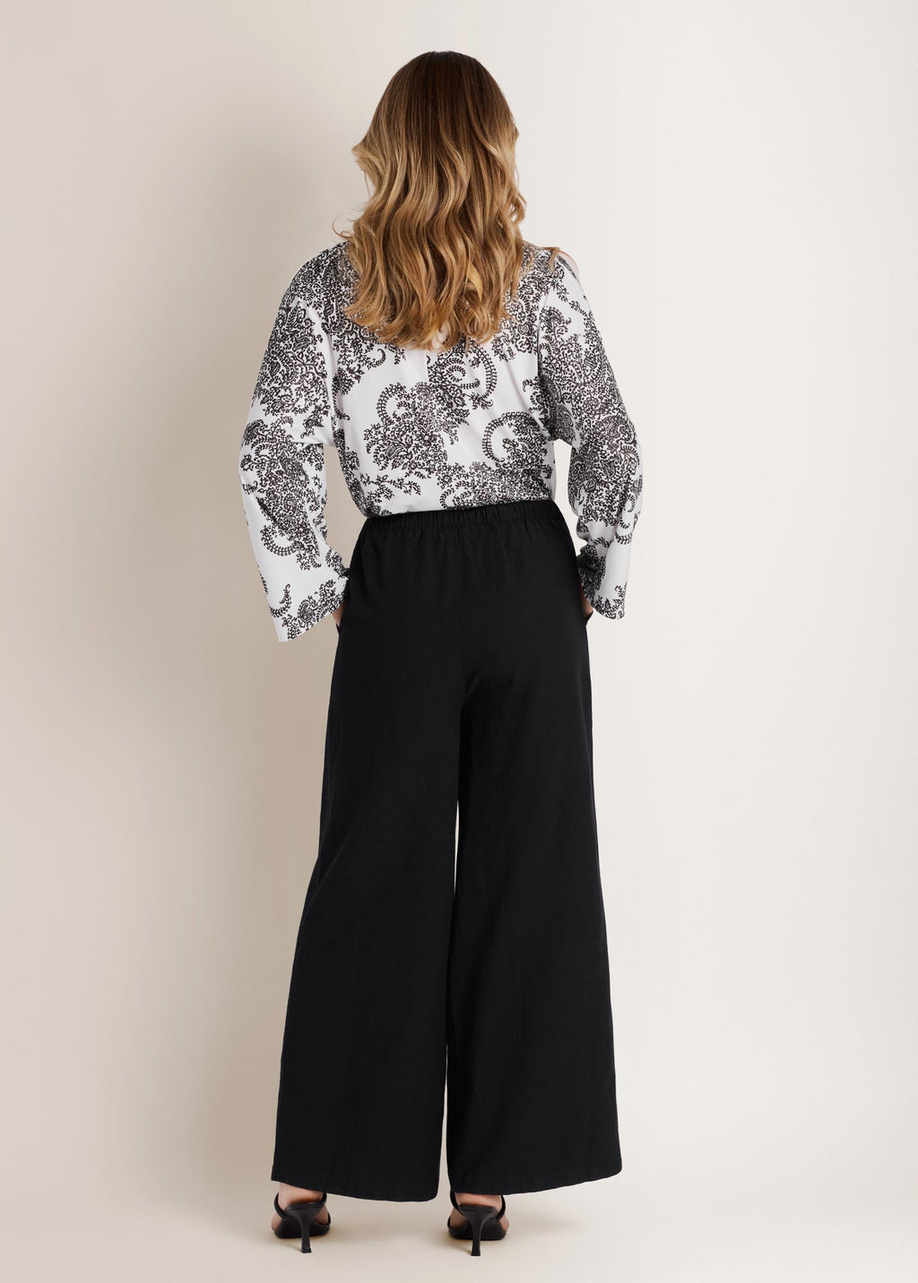 Banded Hem Top - White/Black