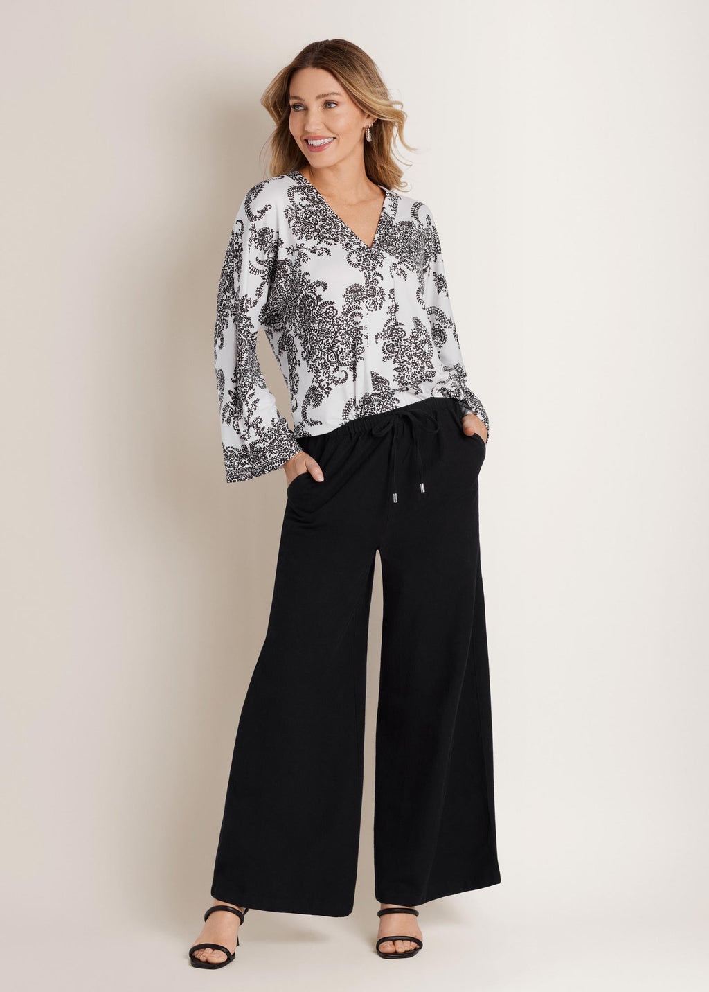Banded Hem Top - White/Black